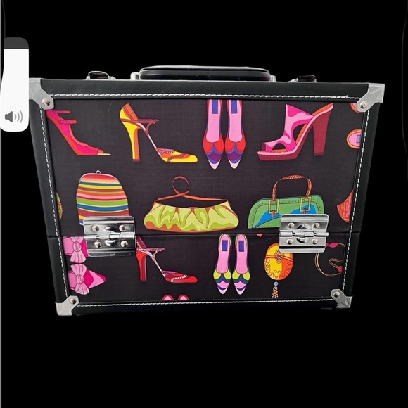 CABOODLES TRAIN CASE w/ KEY MAKEUP SHOE MOTIF FOLD OUT ORGANIZER - Picture 4 of 13